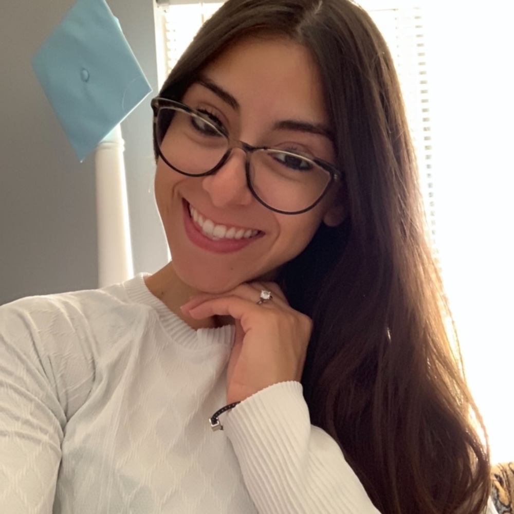 Meet your Posher, Mayra